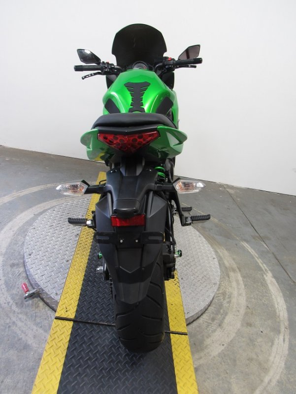 2015-kawasaki-ex650fff-ninja-650-u4859-back-2.JPG