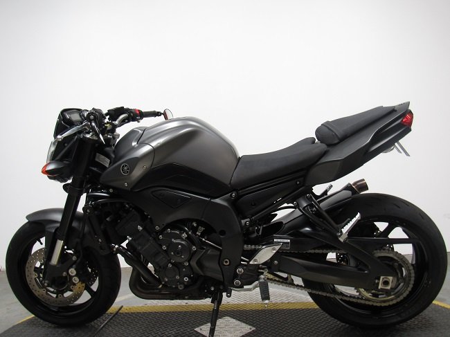 2013-yamaha-fz8-u4837-2.JPG