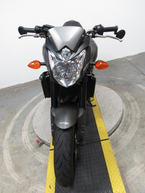 2013-yamaha-fz8-u4837-front-2.JPG