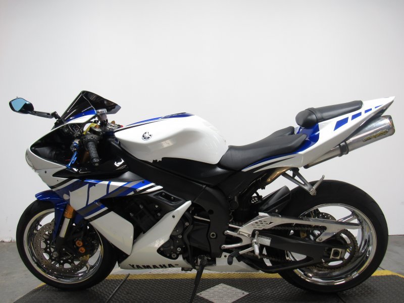 used-2006-Yamaha-YZFR1-for-sale-in-michigan-U4835-2.JPG