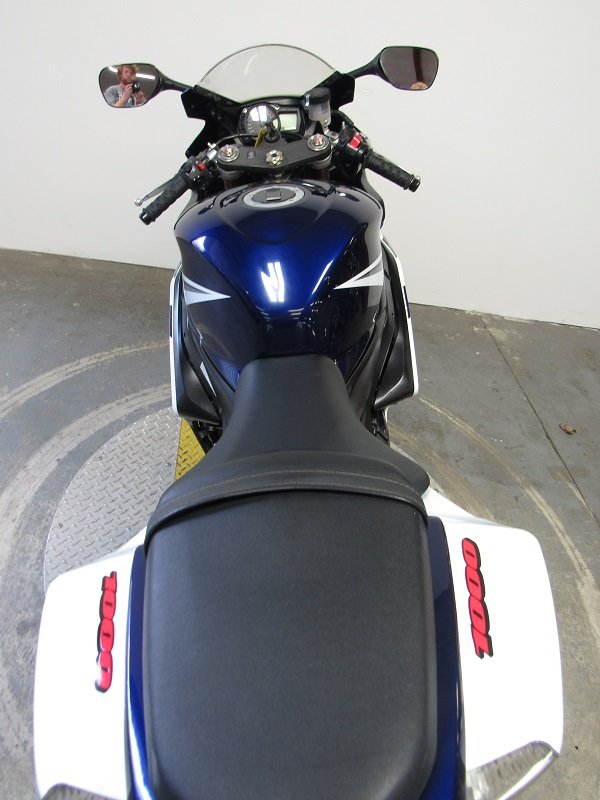 Used-2005-Suzuki-GSXR1000-U4921-for-sale-in-Michigan-back-2.JPG