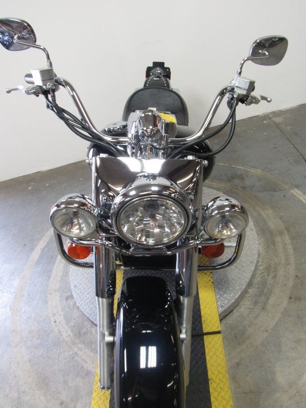 Used-2004-Kawasaki-VN1600-for-sale-in-Michigan-U4784-front.JPG