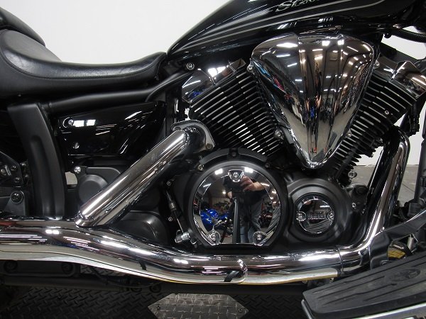 used-2015-yamaha-vstar-950-raven-edition-U5122-for-sale-in-michigan-engine.JPG